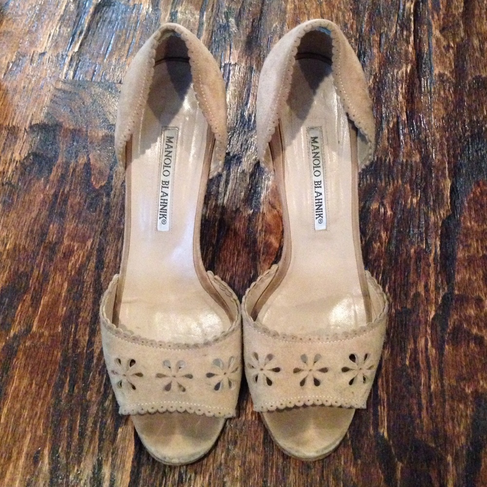 Manolo Blahnik Beige Floral Cutout Heels